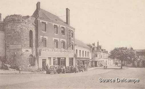 41 Montrichard Place du Commerce.jpg